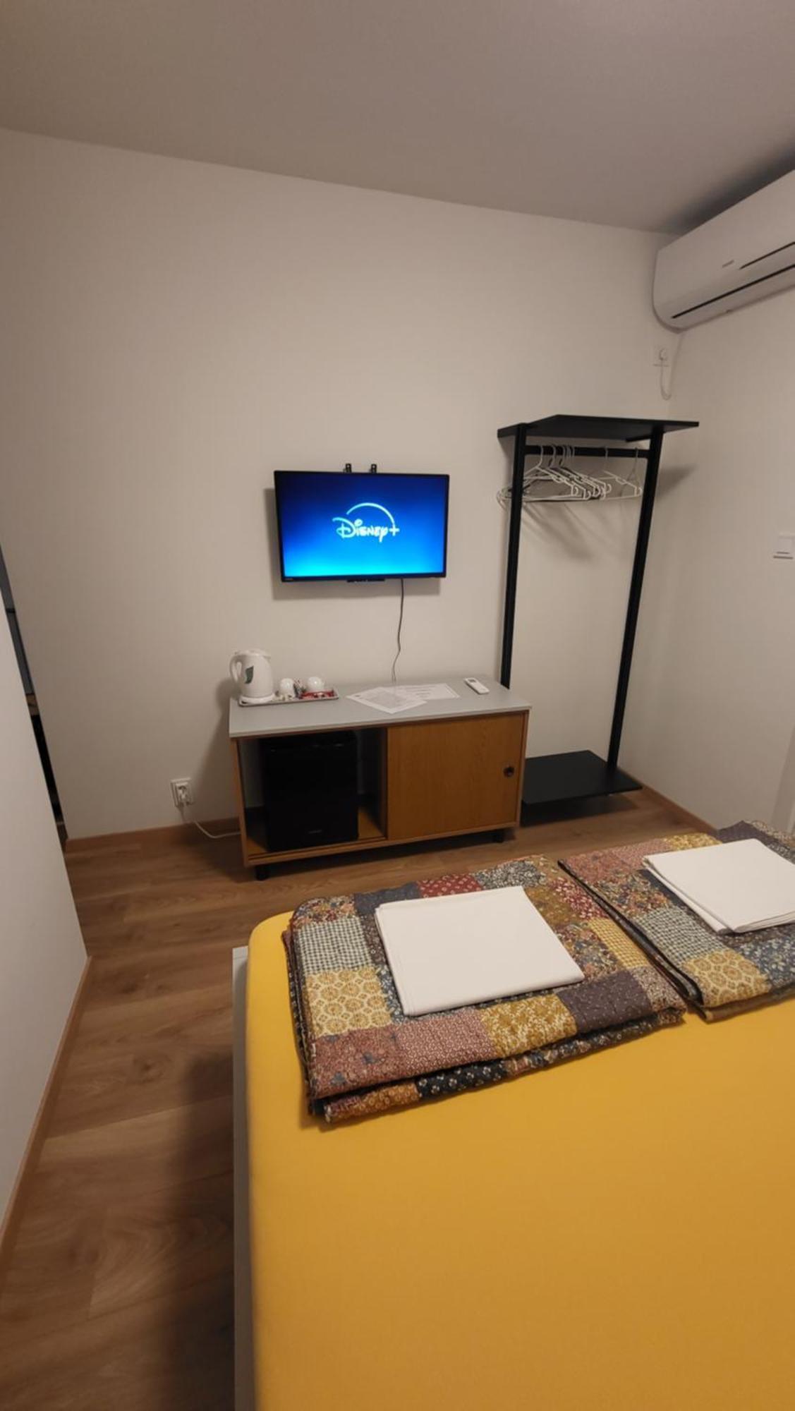 Apartments & Rooms Fam Ribaric Banjol Kamer foto