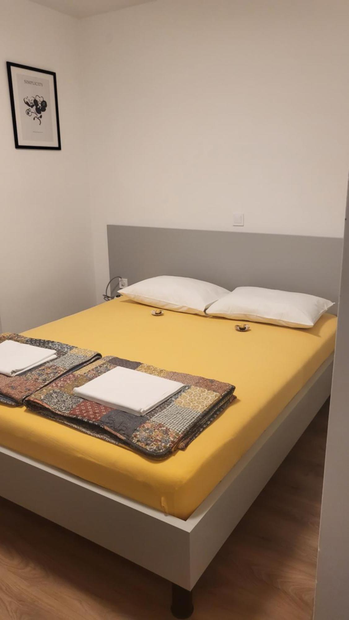 Apartments & Rooms Fam Ribaric Banjol Kamer foto