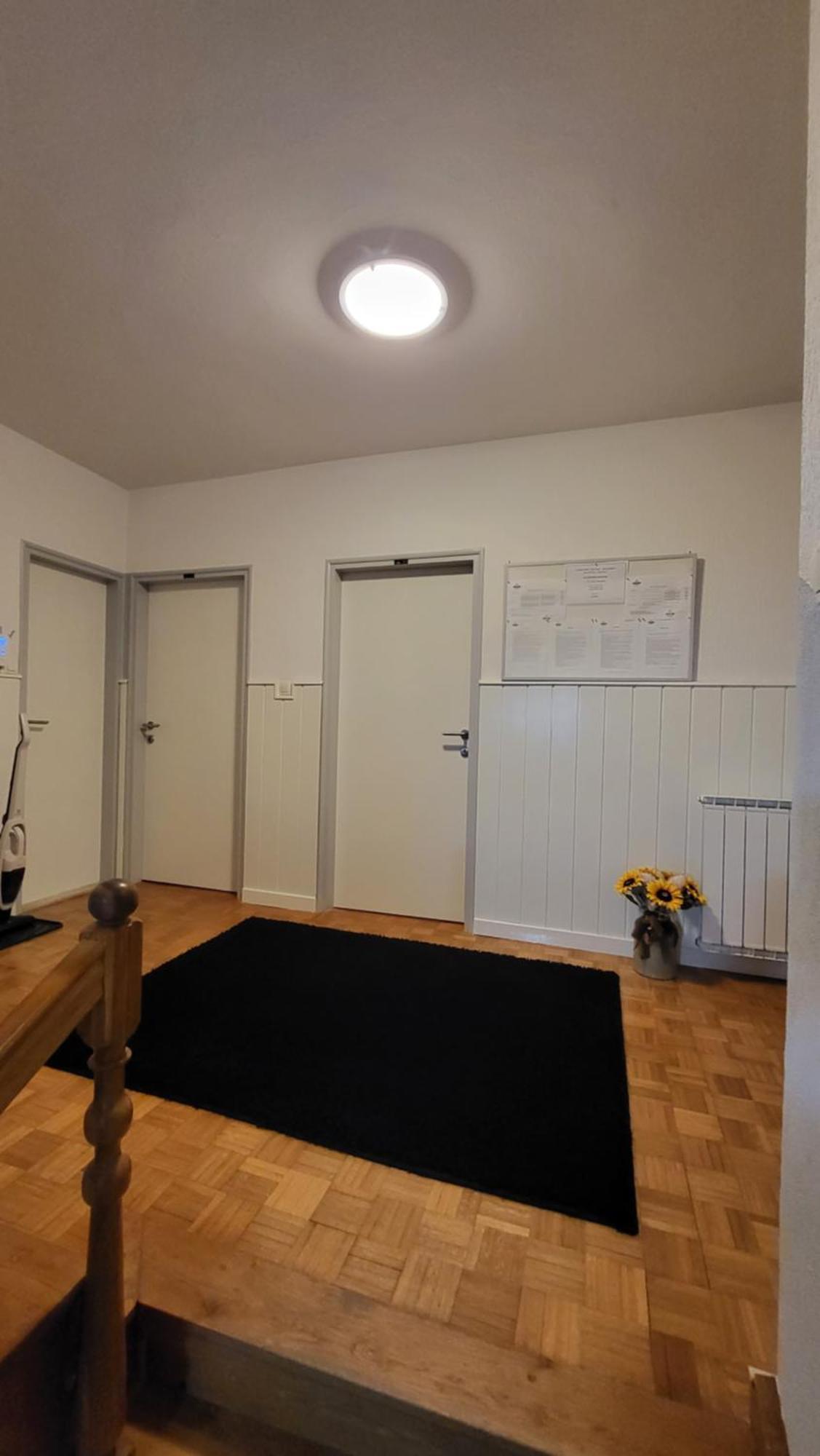 Apartments & Rooms Fam Ribaric Banjol Buitenkant foto